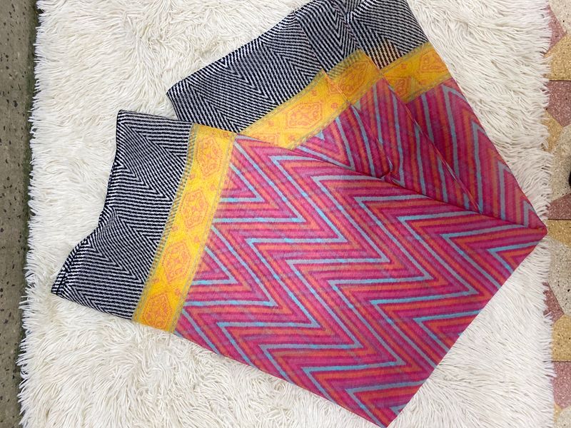 Vibrant Zigzag Print Dupatta
