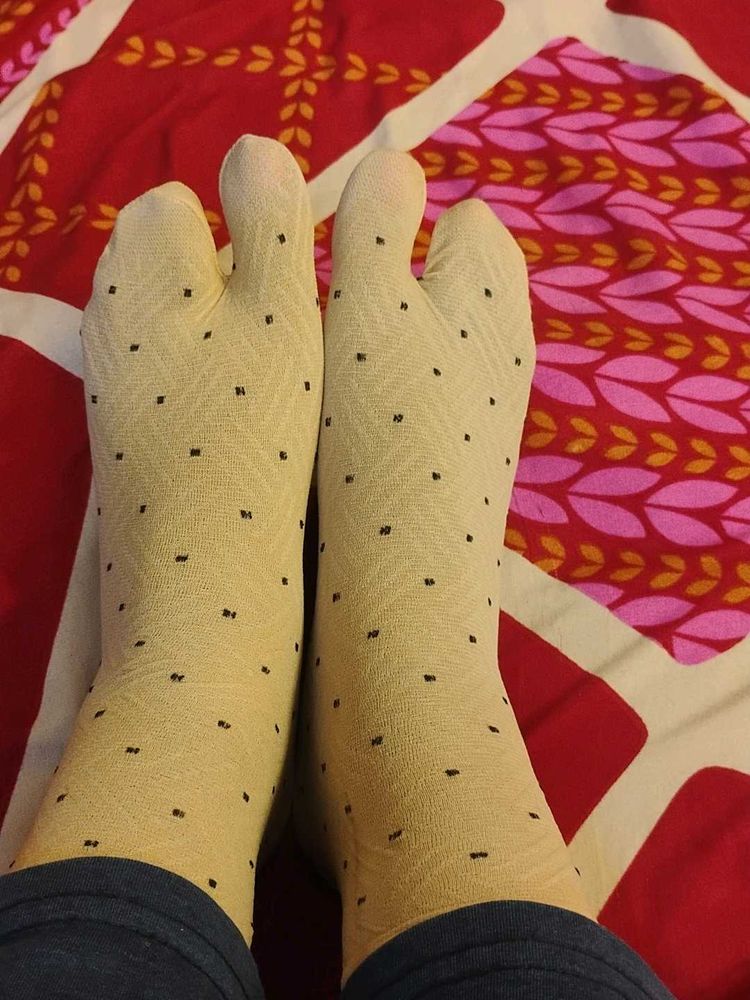 Cute Polka Dot Tabi Socks