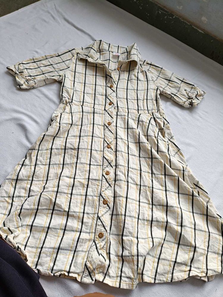 Chic Plaid Button-Up Midi Dress