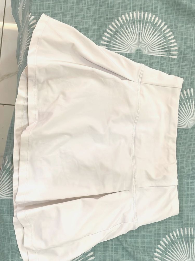 Women's White Pleated Skort