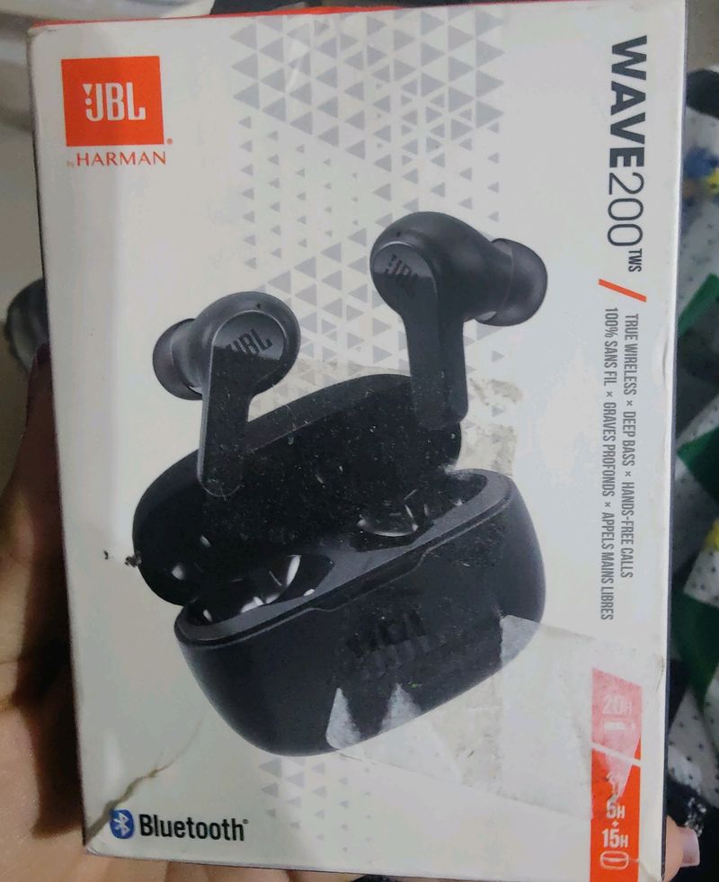 JBL WAVE 200 . New With Tag.  No Offered Coins.