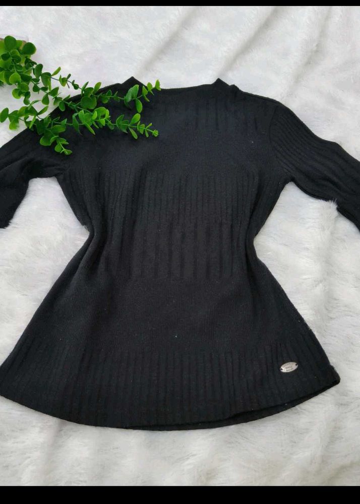 Black basic top