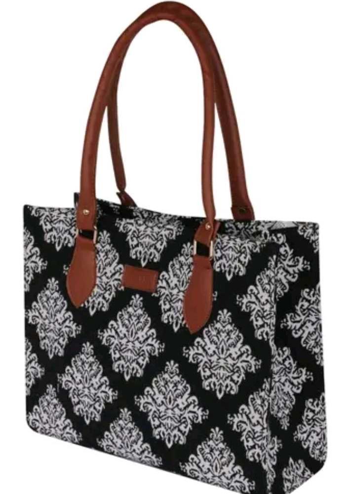Stylish Black &amp; White Damask Tote Bag