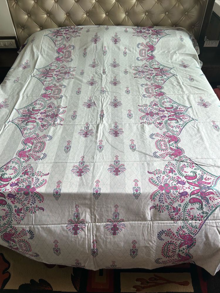 Printed Pink-white King Size Bedsheet Set