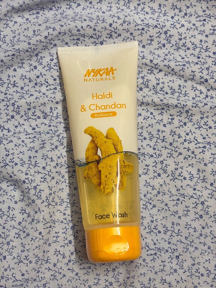 Nykaa Naturals Haldi &amp; Chandan Face Wash