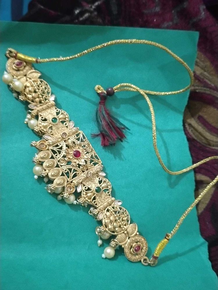 Golden Choker