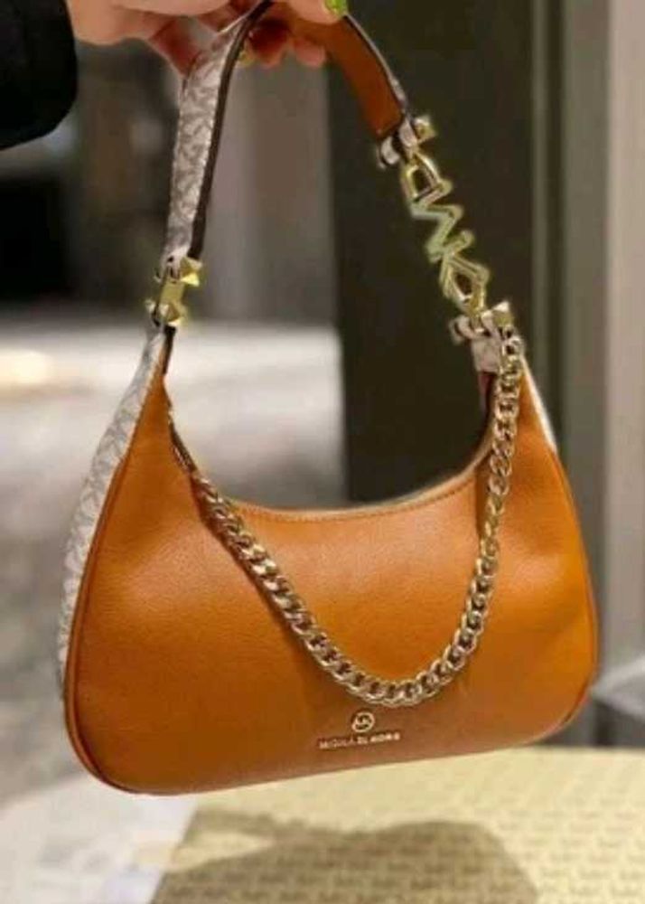 Micheal kors slingbags