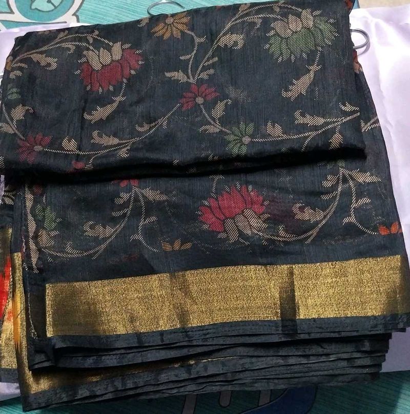 Elegant Floral Print Dark Saree with Gold Border
