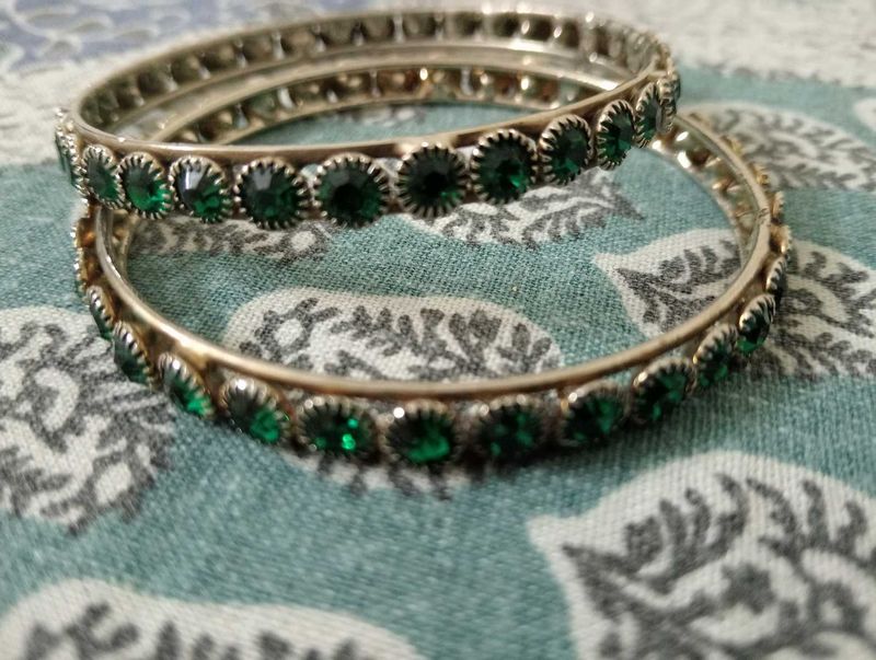 Elegant Emerald Bangles (Set of 2)
