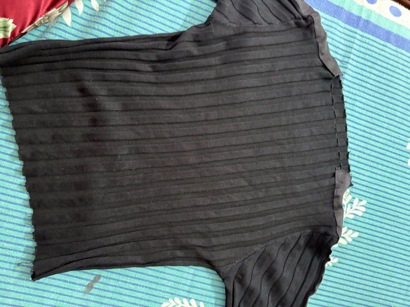 Chic Black Pleated Top