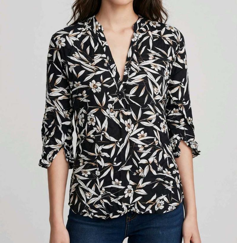 Chic Floral Print V-Neck Blouse