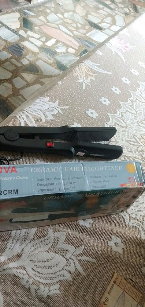 Nova Hair Straightener