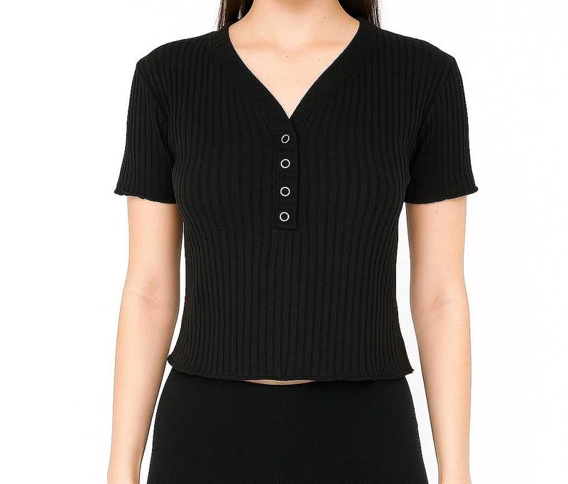 Black ribbed crop top
