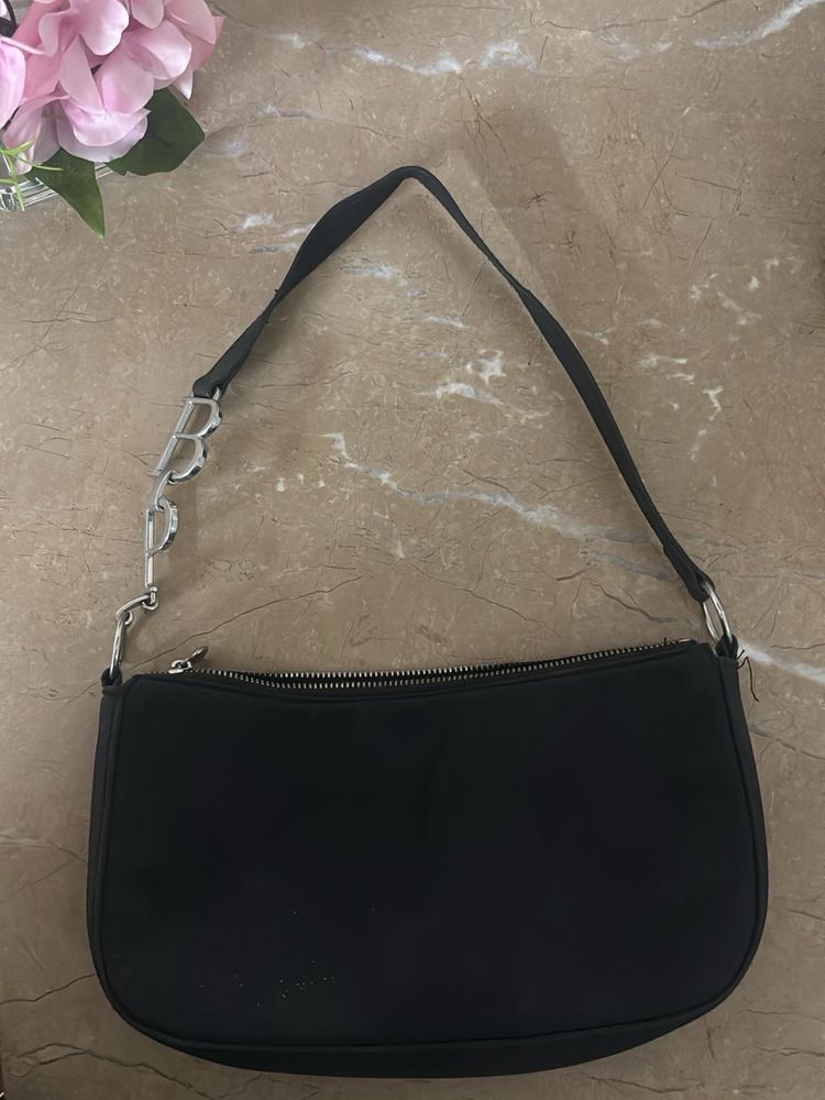Chic Black Shoulder Bag