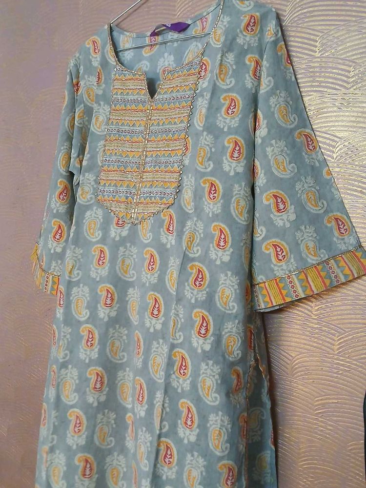 silver grey Paisley Print Kurta