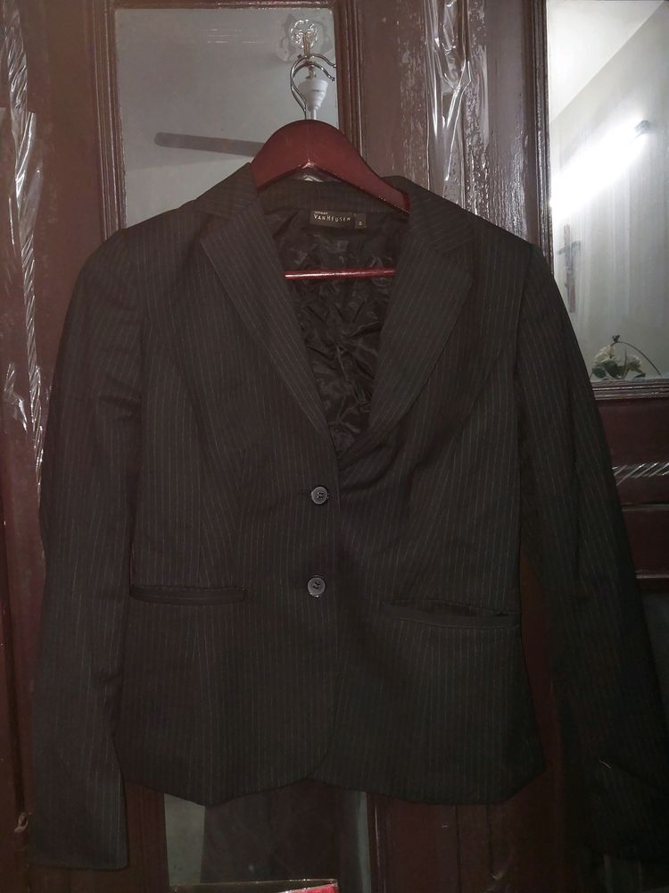 Van Huesen Blazer And Pant Women