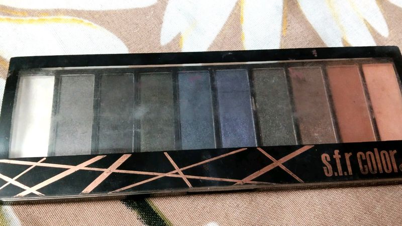Simeree Eyeshadow Palette With Dark Shades