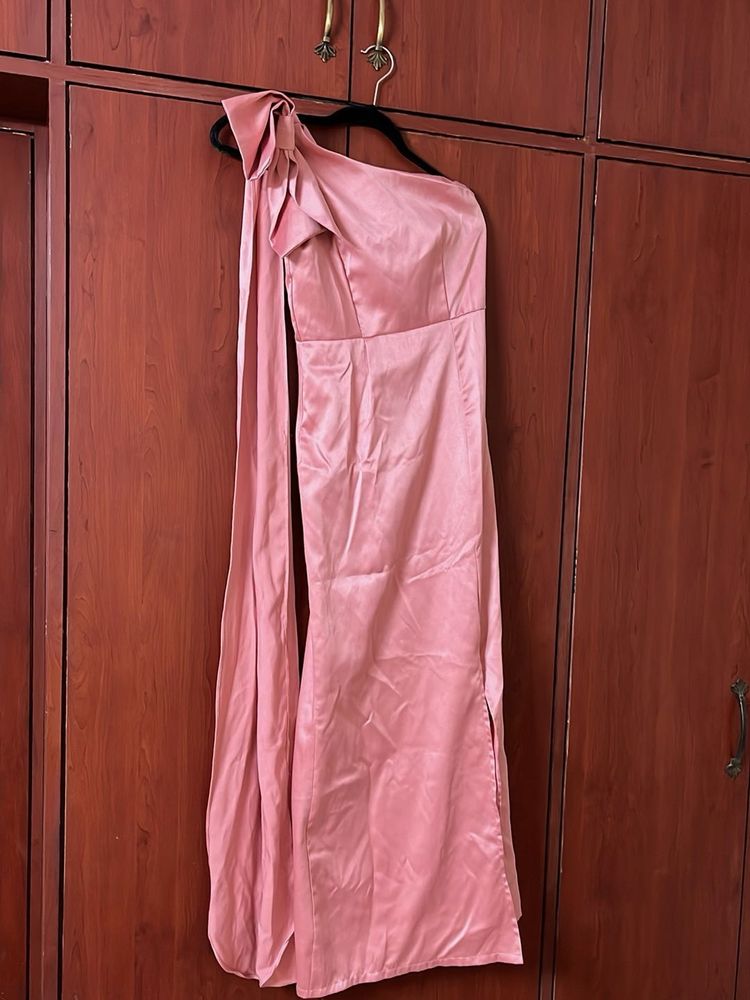 Elegant One-Shoulder Satin Maxi Dress