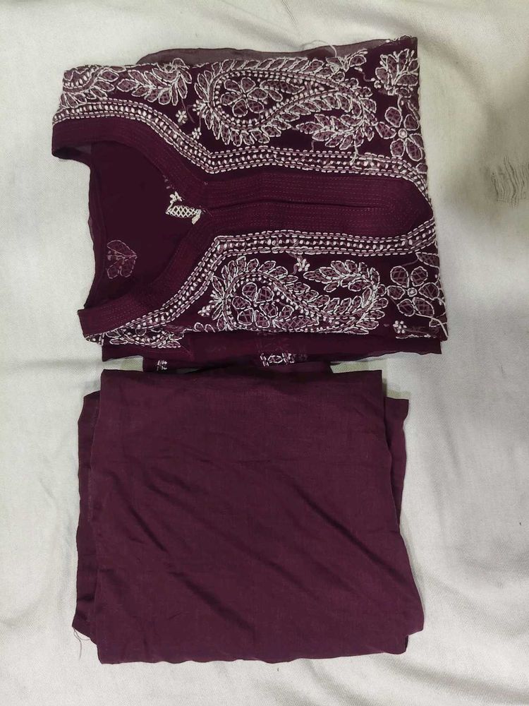 chikankari kurti with inner