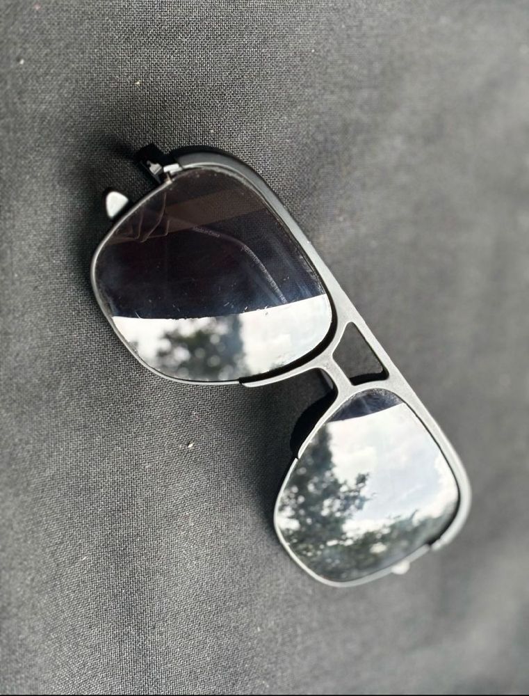 Stylish Black Aviator Sunglasses