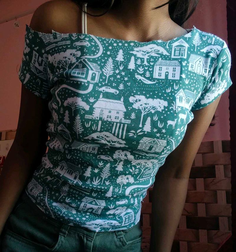Green Graphic Print Off-Shoulder Top