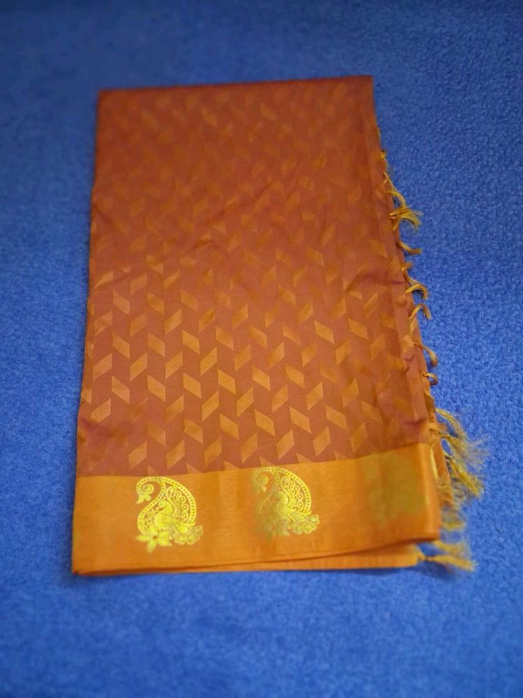 Elegant Saree with Peacock Border