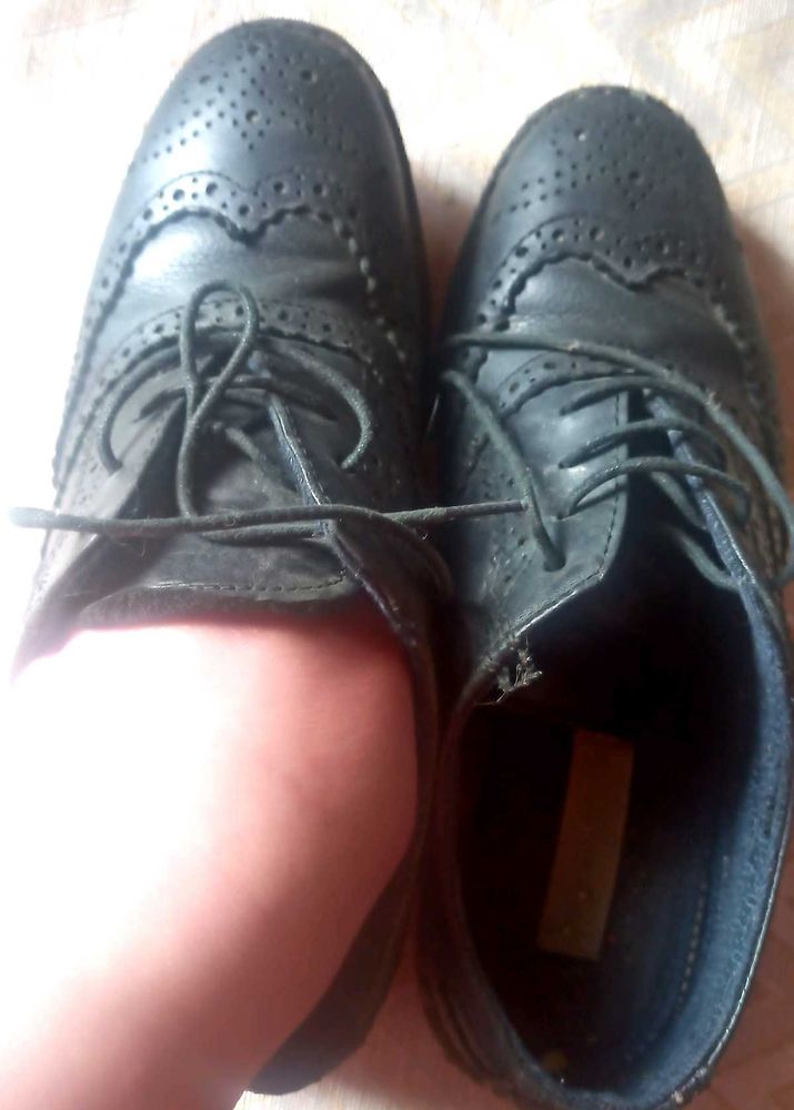 Classic Black Brogues, size 4(37)150
