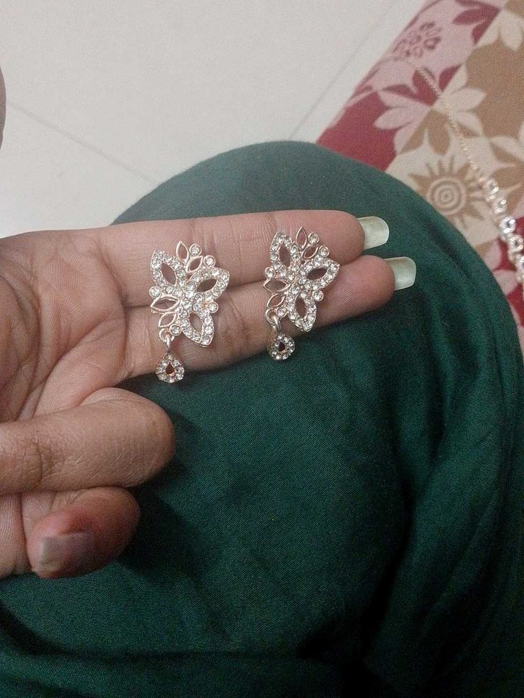 neckless. with earrings...