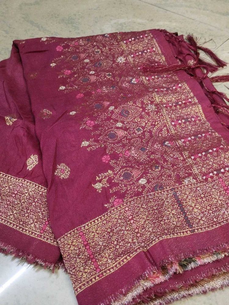 Elegant Maroon &amp; Gold Dupatta
