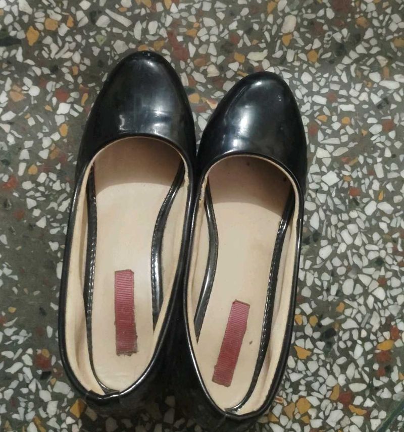 Classic Black Ballerina Flats