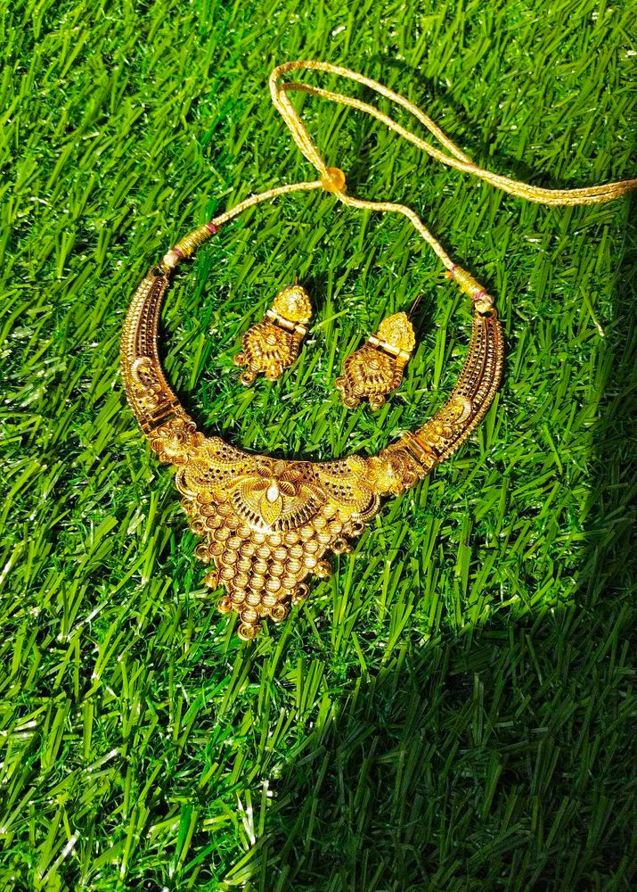 Gold-toned Necklace &amp; Earring Set