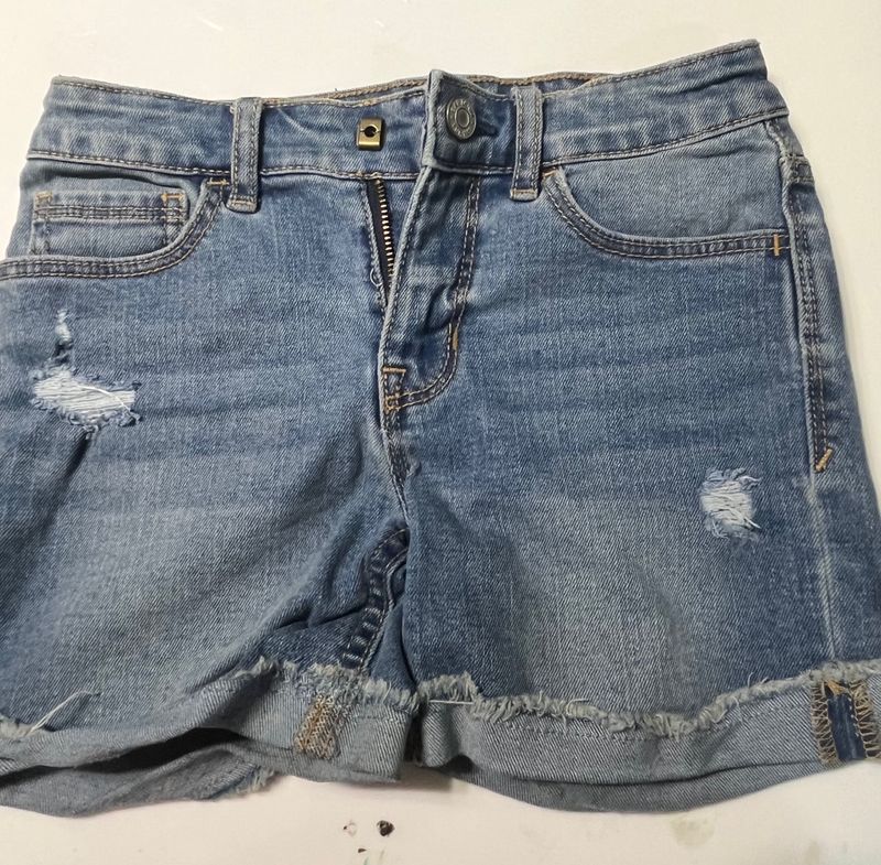 Gap Denim Shorts 7yrs (buy For 4-6 Yrs)