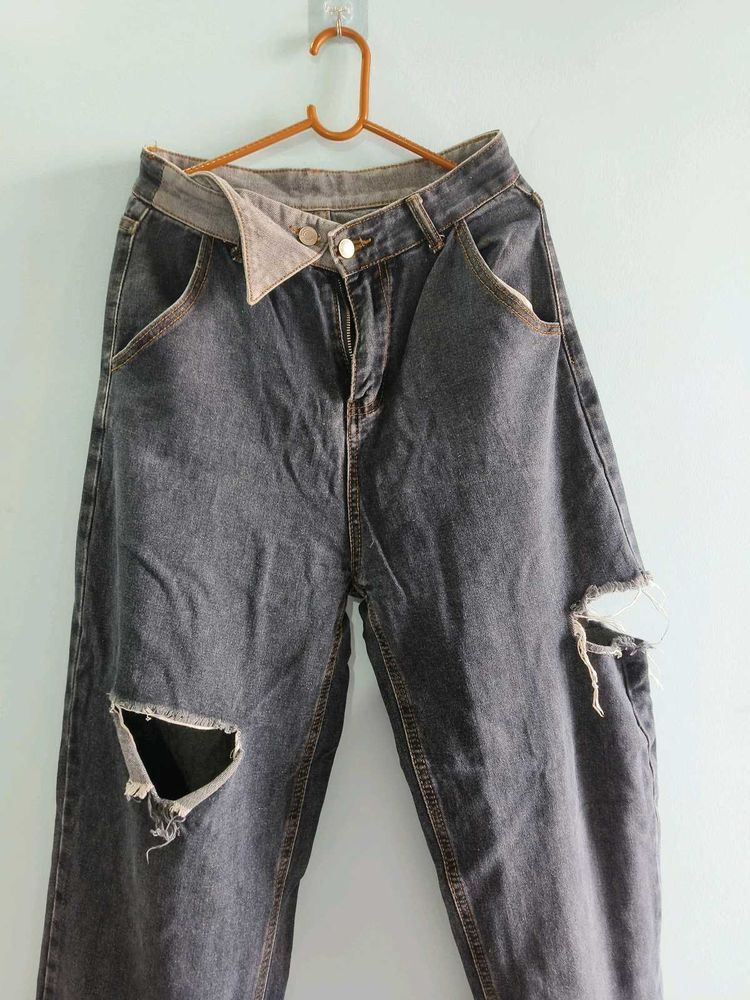 Distressed Wide Leg Jeans
