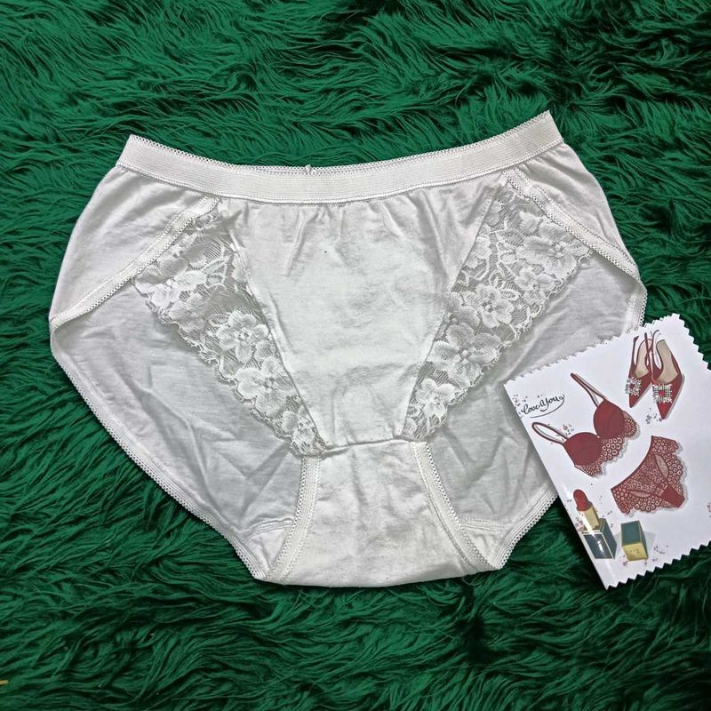 White 🫴🏻🎁Lace Briefs