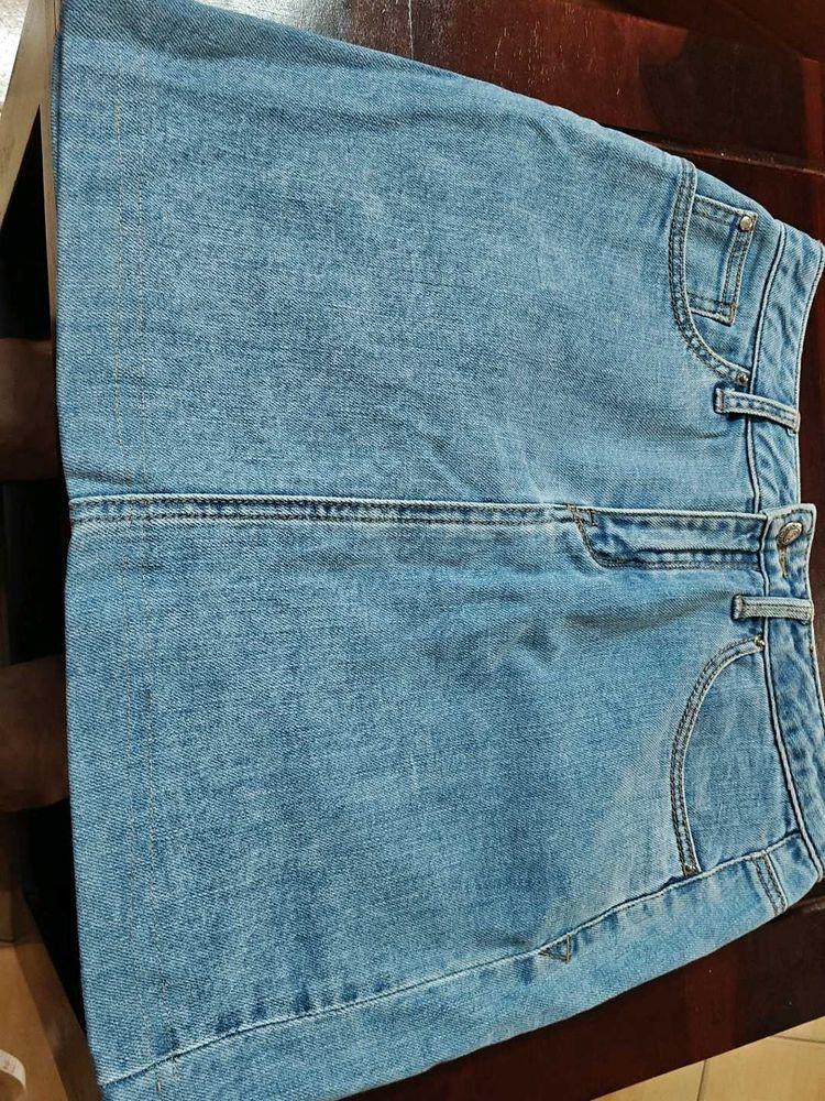 Classic Light Wash Denim Skirt