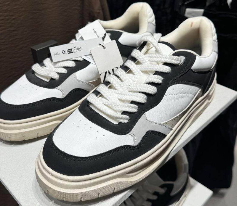 ZARA!  Unisex Stylish Black &amp; White Sneakers