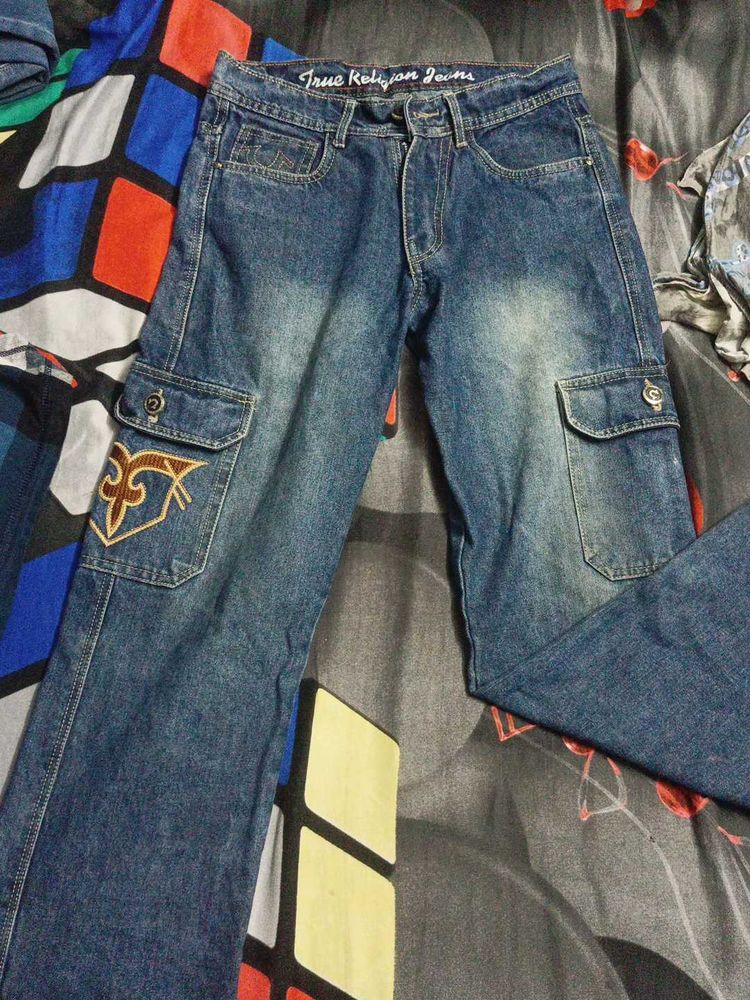 Straight Jeans With 2 Extra Pockets