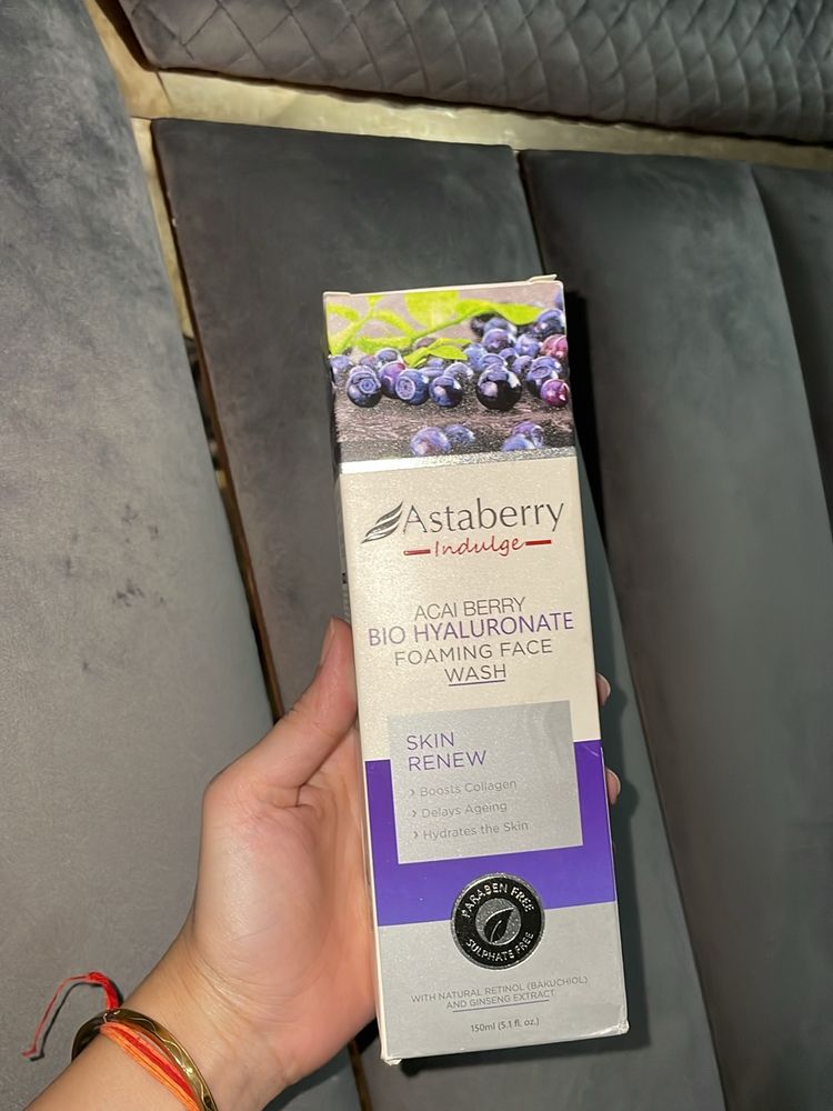 Acai Berry Foaming Face Wash