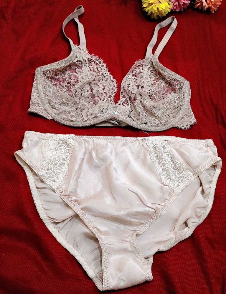 Lace Trim Bra and Panty Set