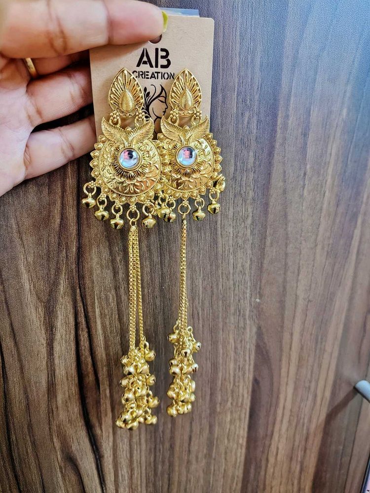 Exquisite Gold Tassel Drop Earrings
