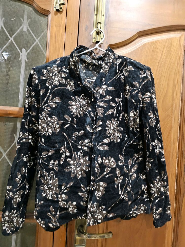Velvet Top/Shirt With Shoulder Pads