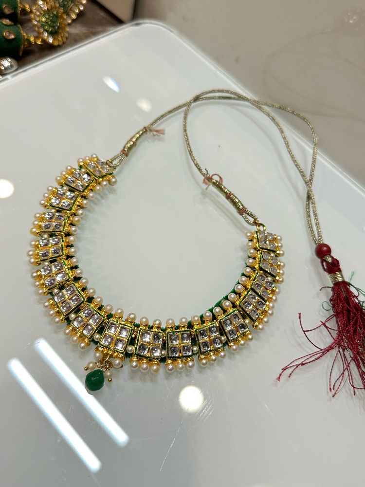 Elegant Kundan Necklace Set