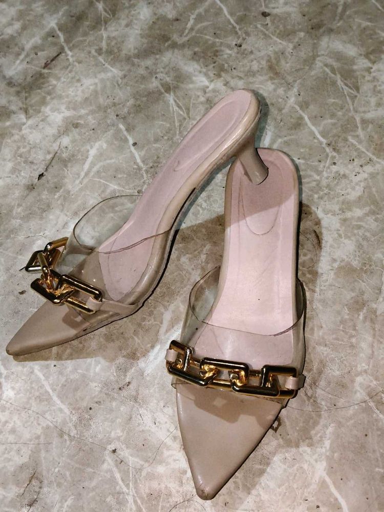 trendy pointed sandal heel