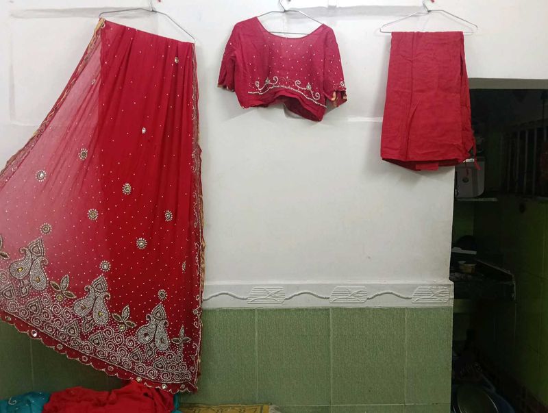 Red Embroidered saree with blouse Set