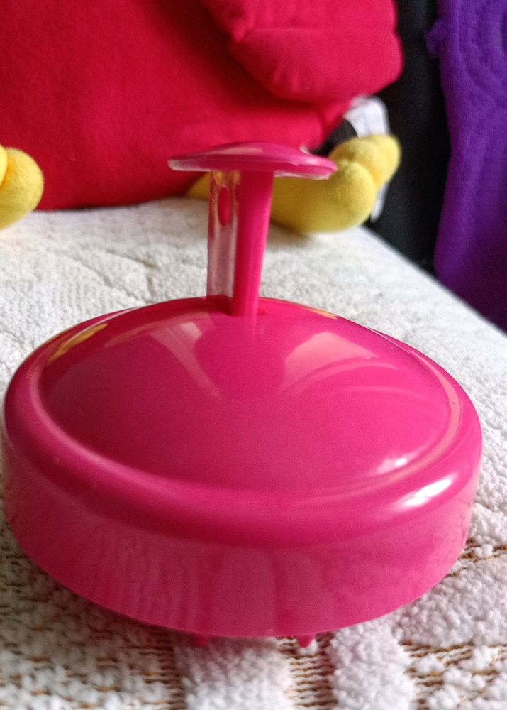 I Am Selling A Hair Massager Pink Colour