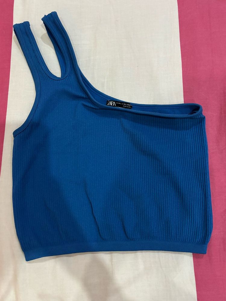 Zara’s Electric Blue One-Shoulder Top