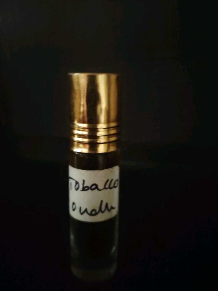 Tobacco Oudh Attar