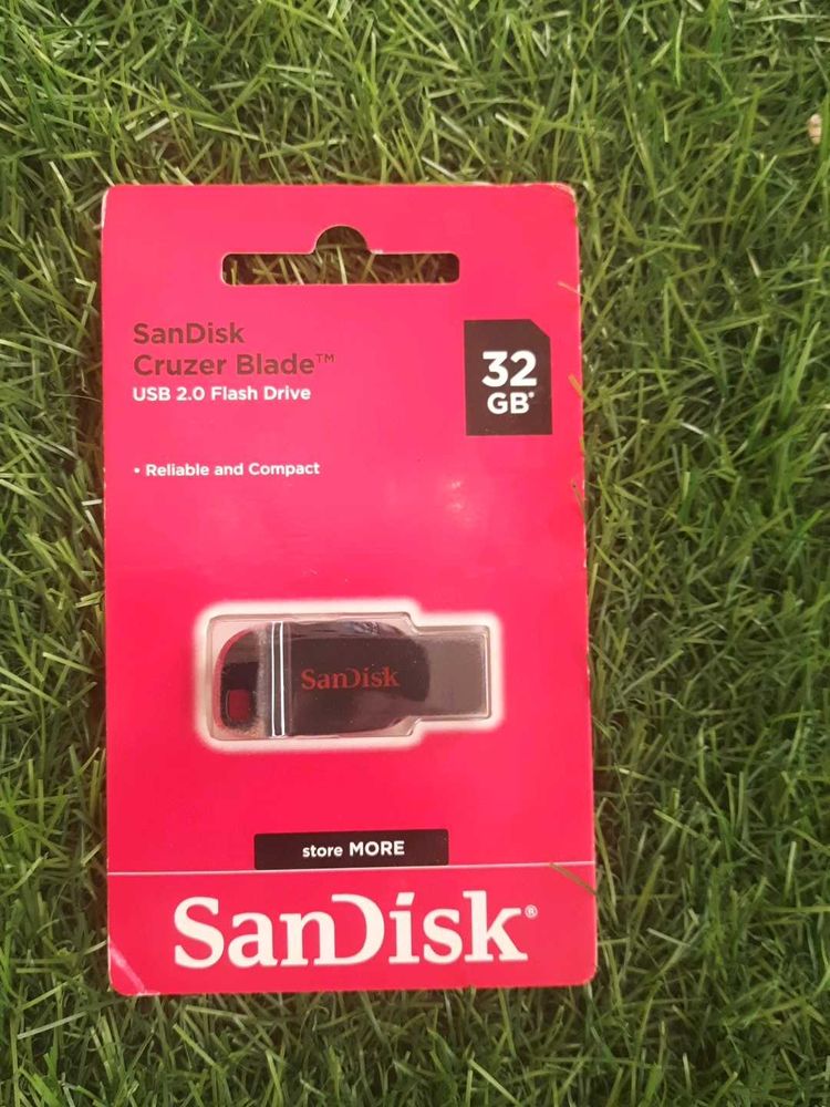 SanDisk Cruzer Blade 32GB USB Flash Drive