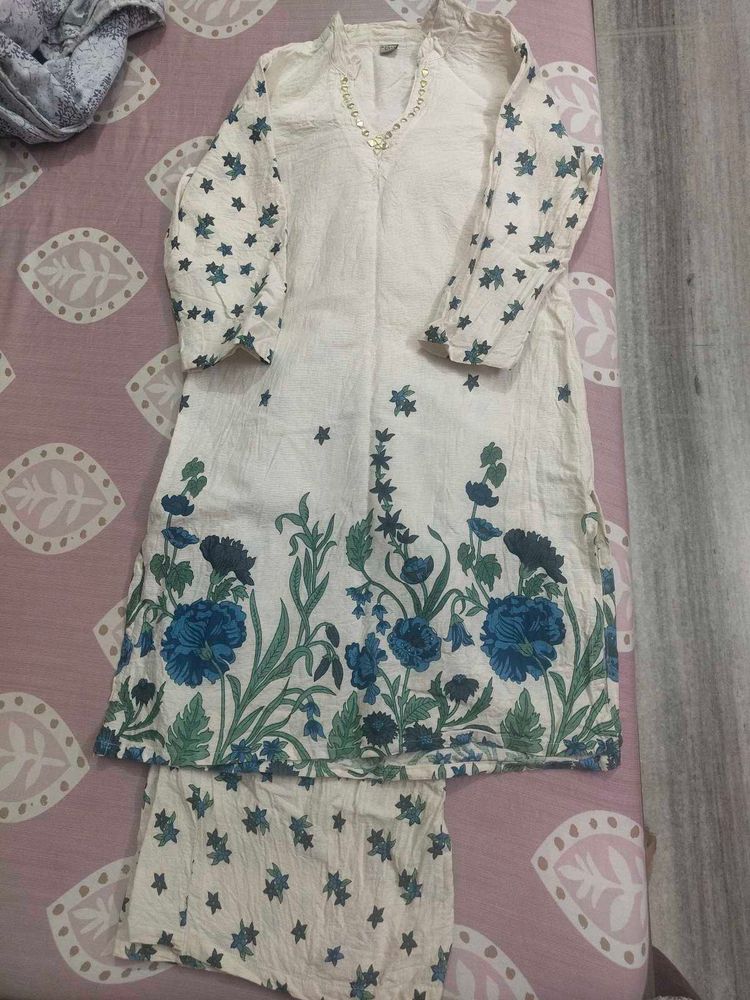 Co-ord White Kurta with Blue Floral Print palazzo