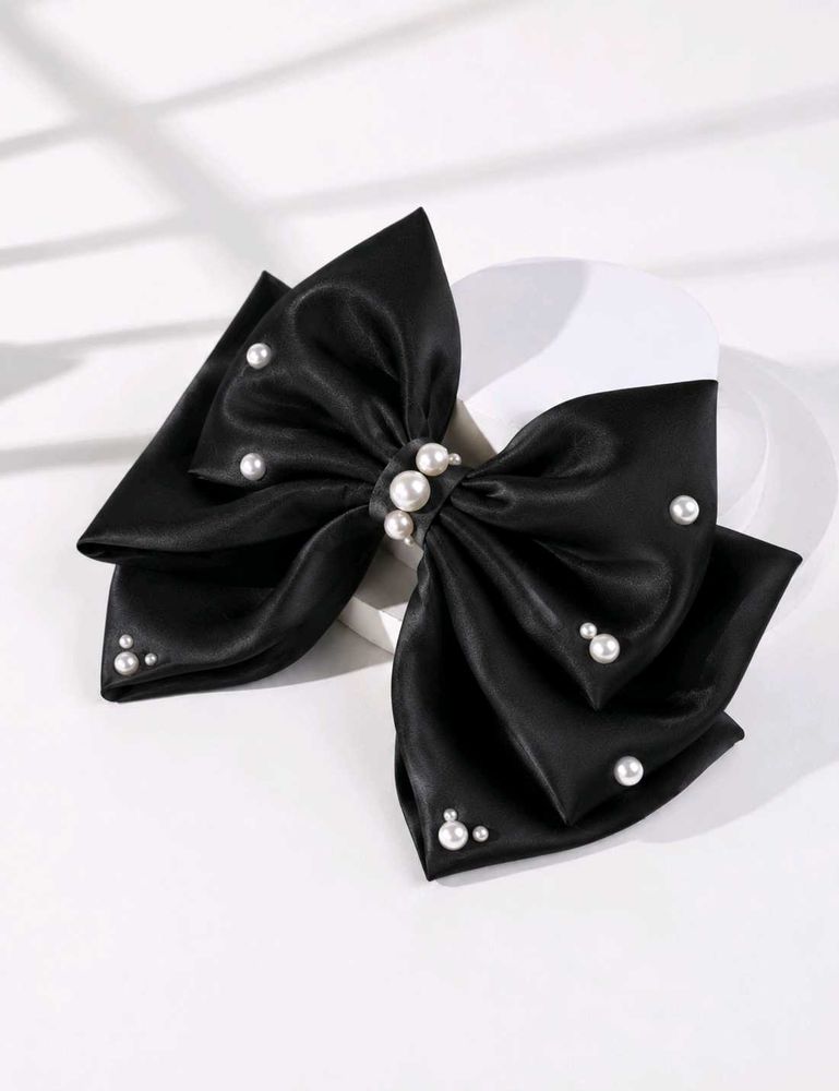 Elegant Pearl Embellished Bow Hair Clip